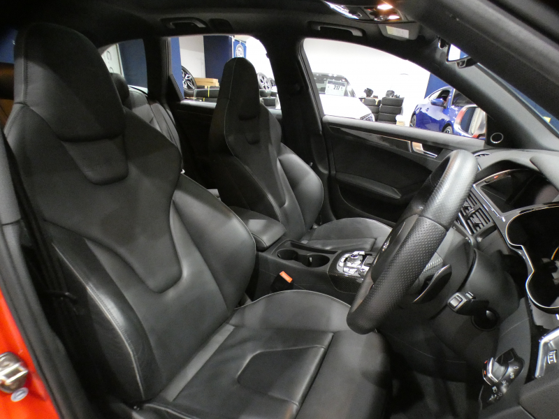 アウディ RS4アバント RS4ｱﾊﾞﾝﾄ 4.2FSIｸﾜﾄﾛ　ADVｷｰ 追ACC ﾚｰﾝ&ｻｲﾄﾞｱｼｽﾄ 衝突軽減 黒革Sｽﾎﾟｰﾂｼｰﾄ ﾊﾟﾉﾗﾏSR MMIﾅﾋﾞTV B&Oｻｳﾝﾄﾞ Bｶﾒﾗ PDC ｷｾﾉﾝ RS専用ｴｸｽﾃﾘｱ&20AW 可変ﾏﾌﾗｰ 450ps　2年保証