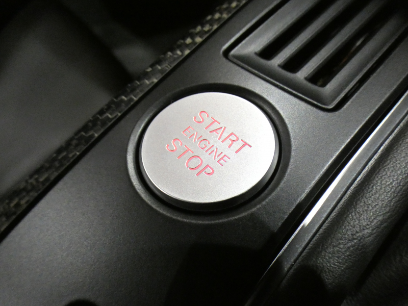 アウディ RS4アバント RS4ｱﾊﾞﾝﾄ 4.2FSIｸﾜﾄﾛ　ADVｷｰ 追ACC ﾚｰﾝ&ｻｲﾄﾞｱｼｽﾄ 衝突軽減 黒革Sｽﾎﾟｰﾂｼｰﾄ ﾊﾟﾉﾗﾏSR MMIﾅﾋﾞTV B&Oｻｳﾝﾄﾞ Bｶﾒﾗ PDC ｷｾﾉﾝ RS専用ｴｸｽﾃﾘｱ&20AW 可変ﾏﾌﾗｰ 450ps　2年保証