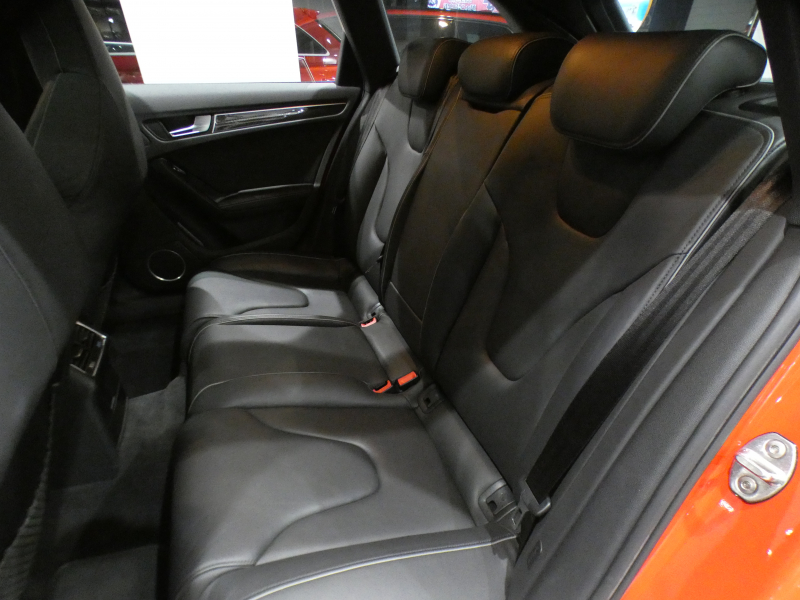 アウディ RS4アバント RS4ｱﾊﾞﾝﾄ 4.2FSIｸﾜﾄﾛ　ADVｷｰ 追ACC ﾚｰﾝ&ｻｲﾄﾞｱｼｽﾄ 衝突軽減 黒革Sｽﾎﾟｰﾂｼｰﾄ ﾊﾟﾉﾗﾏSR MMIﾅﾋﾞTV B&Oｻｳﾝﾄﾞ Bｶﾒﾗ PDC ｷｾﾉﾝ RS専用ｴｸｽﾃﾘｱ&20AW 可変ﾏﾌﾗｰ 450ps　2年保証