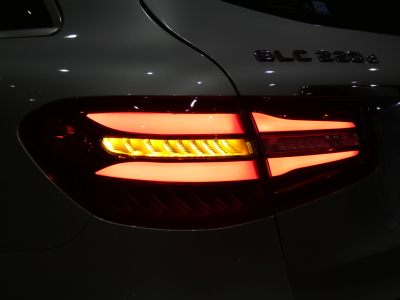 メルセデスベンツ GLC GLC220d 4MATICｽﾎﾟｰﾂ 本革仕様 ﾚｰﾀﾞｰｾｰﾌﾃｨPKG　ｷｰﾚｽｺﾞｰ 黒革 ﾊﾟﾉﾗﾏSR ﾅﾋﾞTV ﾌﾞﾙﾒｽﾀｰ 全周囲ｶﾒﾗ PTS ｴｱﾊﾞﾗﾝｽ LEDﾗｲﾄ ｵｰﾄﾃｰﾙｹﾞｰﾄ AMGｽﾀｲﾘﾝｸﾞ&19AW　2年保証