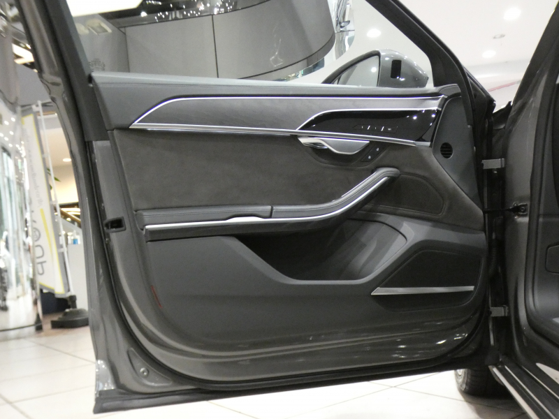 アウディ A8 A8 60TFSI ｸﾜﾄﾛ　ADVｷｰ Dｱｼｽﾄ 追ACC ｱｳﾃﾞｨﾌﾟﾚｾﾝｽ 茶革 ﾋｰﾀｰ&ﾍﾞﾝﾁﾚｰﾀｰ ﾏｯｻｰｼﾞ機能 ﾀｯﾁP対応MMIﾅﾋﾞ 全周囲ｶﾒﾗ PDC ﾍｯﾄﾞｱｯﾌﾟDSP B&Oｻｳﾝﾄﾞ HDﾏﾄﾘｸｽLEDﾗｲﾄ ｴｱｻｽﾍﾟﾝｼｮﾝ 20AW　2年保証