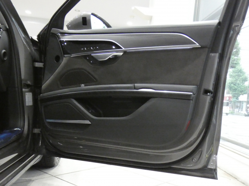 アウディ A8 A8 60TFSI ｸﾜﾄﾛ　ADVｷｰ Dｱｼｽﾄ 追ACC ｱｳﾃﾞｨﾌﾟﾚｾﾝｽ 茶革 ﾋｰﾀｰ&ﾍﾞﾝﾁﾚｰﾀｰ ﾏｯｻｰｼﾞ機能 ﾀｯﾁP対応MMIﾅﾋﾞ 全周囲ｶﾒﾗ PDC ﾍｯﾄﾞｱｯﾌﾟDSP B&Oｻｳﾝﾄﾞ HDﾏﾄﾘｸｽLEDﾗｲﾄ ｴｱｻｽﾍﾟﾝｼｮﾝ 20AW　2年保証