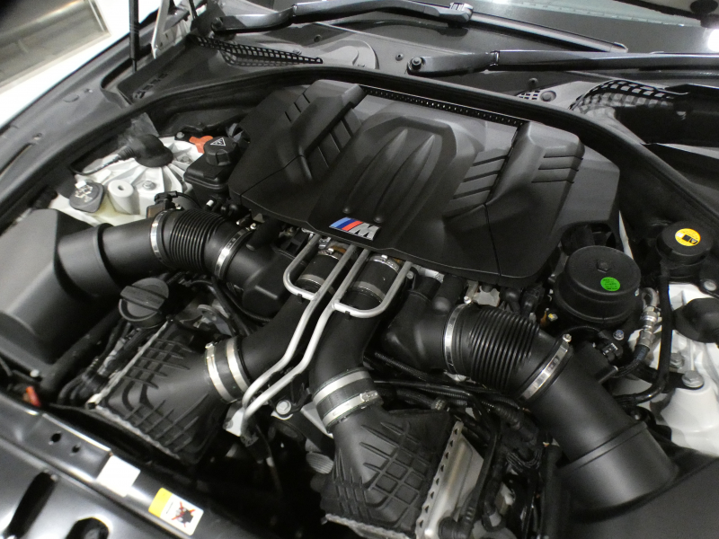 BMW Mシリーズ M6ｸｰﾍﾟ　ｺﾝﾌｫA 黒革 ﾋｰﾀｰ ｶｰﾎﾞﾝR iﾄﾞﾗｲﾌﾞﾅﾋﾞ(CIC) BTｵｰﾃﾞｨｵ Bｶﾒﾗ&ﾌﾛﾝﾄｶﾒﾗ PDC ﾍｯﾄﾞｱｯﾌﾟDSP LEDﾗｲﾄ 専用ｴｸｽﾃﾘｱ&20AW 560ps　2年保証