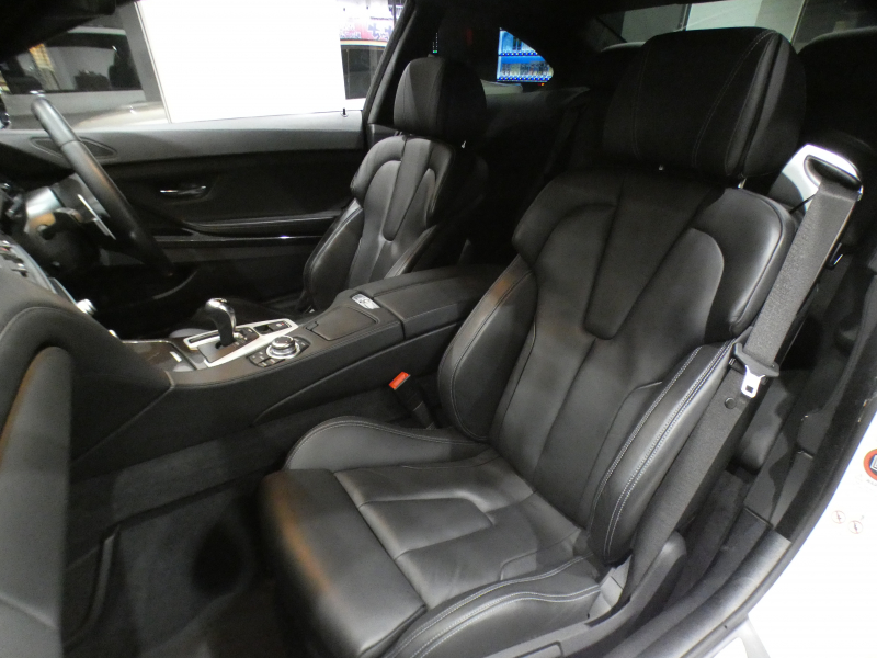 BMW Mシリーズ M6ｸｰﾍﾟ　ｺﾝﾌｫA 黒革 ﾋｰﾀｰ ｶｰﾎﾞﾝR iﾄﾞﾗｲﾌﾞﾅﾋﾞ(CIC) BTｵｰﾃﾞｨｵ Bｶﾒﾗ&ﾌﾛﾝﾄｶﾒﾗ PDC ﾍｯﾄﾞｱｯﾌﾟDSP LEDﾗｲﾄ 専用ｴｸｽﾃﾘｱ&20AW 560ps　2年保証
