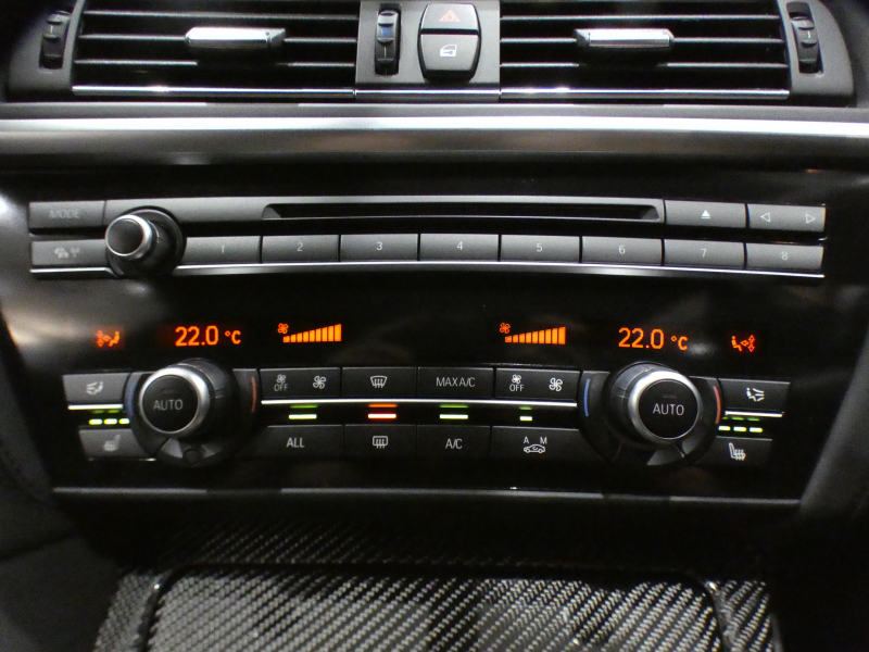 BMW Mシリーズ M6ｸｰﾍﾟ　ｺﾝﾌｫA 黒革 ﾋｰﾀｰ ｶｰﾎﾞﾝR iﾄﾞﾗｲﾌﾞﾅﾋﾞ(CIC) BTｵｰﾃﾞｨｵ Bｶﾒﾗ&ﾌﾛﾝﾄｶﾒﾗ PDC ﾍｯﾄﾞｱｯﾌﾟDSP LEDﾗｲﾄ 専用ｴｸｽﾃﾘｱ&20AW 560ps　2年保証