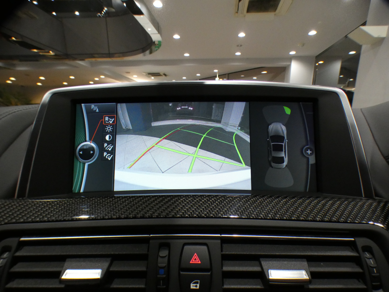 BMW Mシリーズ M6ｸｰﾍﾟ　ｺﾝﾌｫA 黒革 ﾋｰﾀｰ ｶｰﾎﾞﾝR iﾄﾞﾗｲﾌﾞﾅﾋﾞ(CIC) BTｵｰﾃﾞｨｵ Bｶﾒﾗ&ﾌﾛﾝﾄｶﾒﾗ PDC ﾍｯﾄﾞｱｯﾌﾟDSP LEDﾗｲﾄ 専用ｴｸｽﾃﾘｱ&20AW 560ps　2年保証