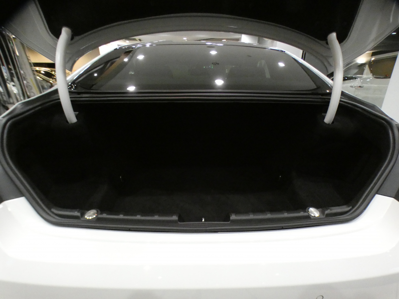 BMW Mシリーズ M6ｸｰﾍﾟ　ｺﾝﾌｫA 黒革 ﾋｰﾀｰ ｶｰﾎﾞﾝR iﾄﾞﾗｲﾌﾞﾅﾋﾞ(CIC) BTｵｰﾃﾞｨｵ Bｶﾒﾗ&ﾌﾛﾝﾄｶﾒﾗ PDC ﾍｯﾄﾞｱｯﾌﾟDSP LEDﾗｲﾄ 専用ｴｸｽﾃﾘｱ&20AW 560ps　2年保証