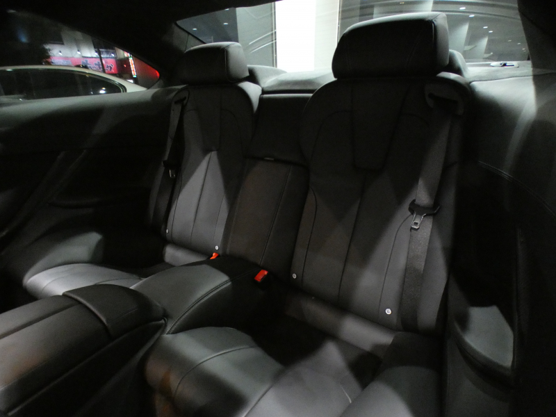 BMW Mシリーズ M6ｸｰﾍﾟ　ｺﾝﾌｫA 黒革 ﾋｰﾀｰ ｶｰﾎﾞﾝR iﾄﾞﾗｲﾌﾞﾅﾋﾞ(CIC) BTｵｰﾃﾞｨｵ Bｶﾒﾗ&ﾌﾛﾝﾄｶﾒﾗ PDC ﾍｯﾄﾞｱｯﾌﾟDSP LEDﾗｲﾄ 専用ｴｸｽﾃﾘｱ&20AW 560ps　2年保証