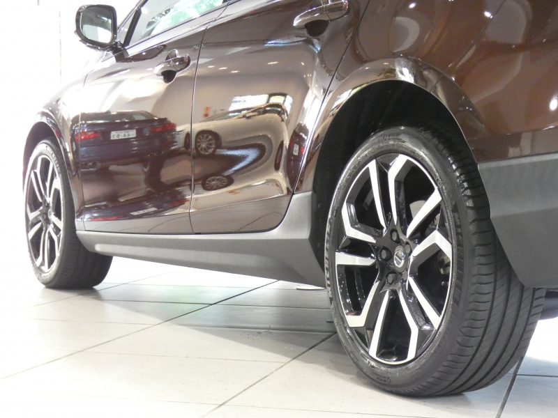 ボルボ V40 V40ｸﾛｽｶﾝﾄﾘｰ T5 AWD ｻﾏﾑ　追ACC･LKA･LCMA 茶革 ﾋｰﾀｰ 7ｲﾝﾁHDDﾅﾋﾞTV ﾌﾟﾚﾐｱﾑｻｳﾝﾄﾞ Bｶﾒﾗ LEDﾗｲﾄ ﾄﾞﾗﾚｺ 専用ｴｸｽﾃﾘｱ&18AW　2年保証