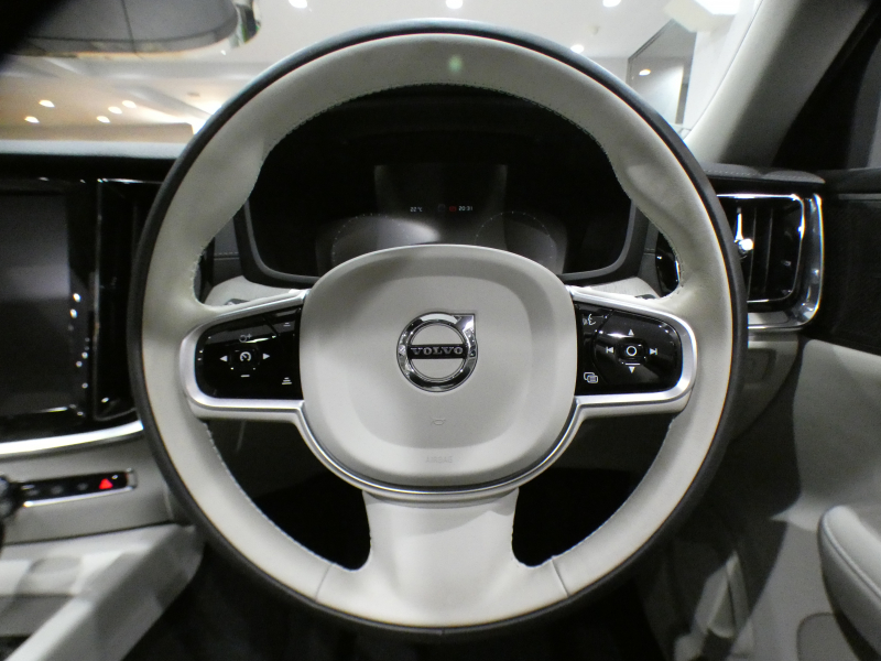 ボルボ V60 V60 T5ｲﾝｽｸﾘﾌﾟｼｮﾝ ﾌﾟﾗｽPKG　1ｵｰﾅｰ 追ACC･LKA･ LCMA ｽﾃｱﾋｰﾀｰ 白革 全席ﾋｰﾀｰ ﾍﾞﾝﾁﾚｰﾀｰ ﾏｯｻｰｼﾞ機能 ﾊﾟﾉﾗﾏSR ﾀｯﾁｽｸﾘｰﾝHDDﾅﾋﾞTV harman/K 全周ｶﾒﾗ ﾍｯﾄﾞｱｯﾌﾟDSP LEDﾗｲﾄ ｵｰﾄﾃｰﾙｹﾞｰﾄ 19AW　2年保証