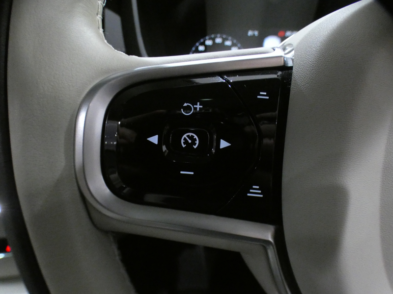 ボルボ V60 V60 T5ｲﾝｽｸﾘﾌﾟｼｮﾝ ﾌﾟﾗｽPKG　1ｵｰﾅｰ 追ACC･LKA･ LCMA ｽﾃｱﾋｰﾀｰ 白革 全席ﾋｰﾀｰ ﾍﾞﾝﾁﾚｰﾀｰ ﾏｯｻｰｼﾞ機能 ﾊﾟﾉﾗﾏSR ﾀｯﾁｽｸﾘｰﾝHDDﾅﾋﾞTV harman/K 全周ｶﾒﾗ ﾍｯﾄﾞｱｯﾌﾟDSP LEDﾗｲﾄ ｵｰﾄﾃｰﾙｹﾞｰﾄ 19AW　2年保証