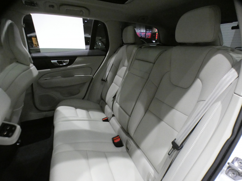 ボルボ V60 V60 T5ｲﾝｽｸﾘﾌﾟｼｮﾝ ﾌﾟﾗｽPKG　1ｵｰﾅｰ 追ACC･LKA･ LCMA ｽﾃｱﾋｰﾀｰ 白革 全席ﾋｰﾀｰ ﾍﾞﾝﾁﾚｰﾀｰ ﾏｯｻｰｼﾞ機能 ﾊﾟﾉﾗﾏSR ﾀｯﾁｽｸﾘｰﾝHDDﾅﾋﾞTV harman/K 全周ｶﾒﾗ ﾍｯﾄﾞｱｯﾌﾟDSP LEDﾗｲﾄ ｵｰﾄﾃｰﾙｹﾞｰﾄ 19AW　2年保証