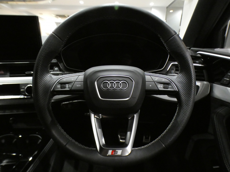 アウディ A4アバント A4ｱﾊﾞﾝﾄ 35TDI Sﾗｲﾝ ｺﾝﾌｫｰﾄPKG　1ｵｰﾅｰ 追ACC ﾚｰﾝ&ｻｲﾄﾞｱｼｽﾄ 半革 ﾀｯﾁｽｸﾘｰﾝMMIﾅﾋﾞTV 全周囲ｶﾒﾗ PDC ﾏﾄﾘｸｽLED ｵｰﾄﾃｰﾙｹﾞｰﾄ Sﾗｲﾝｴｸｽﾃﾘｱ&18AW　2年保証