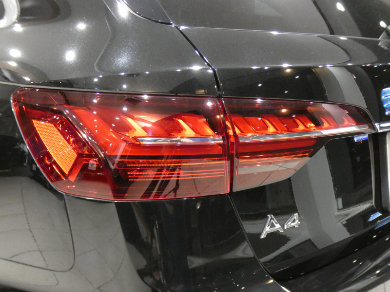 アウディ A4アバント A4ｱﾊﾞﾝﾄ 35TDI Sﾗｲﾝ ｺﾝﾌｫｰﾄPKG　1ｵｰﾅｰ 追ACC ﾚｰﾝ&ｻｲﾄﾞｱｼｽﾄ 半革 ﾀｯﾁｽｸﾘｰﾝMMIﾅﾋﾞTV 全周囲ｶﾒﾗ PDC ﾏﾄﾘｸｽLED ｵｰﾄﾃｰﾙｹﾞｰﾄ Sﾗｲﾝｴｸｽﾃﾘｱ&18AW　2年保証