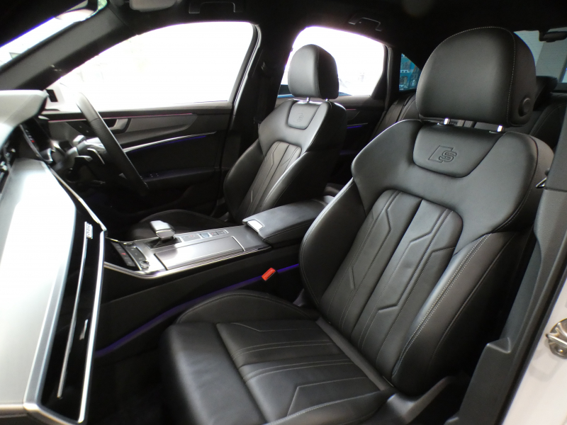 アウディ A6 A6 40TDIｸﾜﾄﾛ Sﾗｲﾝ ﾊﾟｰｸｱｼｽﾄPKG　ADVｷｰ Dｱｼｽﾄ 追ACC ﾚｰﾝ&ｻｲﾄﾞｱｼｽﾄ 衝突軽減 黒革 ﾋｰﾀｰ ﾀｯﾁP対応MMIﾅﾋﾞ 全周囲ｶﾒﾗ PDC HDﾏﾄﾘｸｽLED ｵｰﾄﾄﾗﾝｸ Sﾗｲﾝｴｸｽﾃﾘｱ&19AW　2年保証