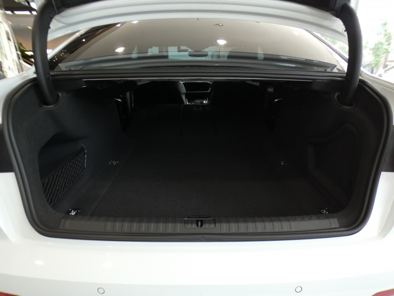 アウディ A6 A6 40TDIｸﾜﾄﾛ Sﾗｲﾝ ﾊﾟｰｸｱｼｽﾄPKG　ADVｷｰ Dｱｼｽﾄ 追ACC ﾚｰﾝ&ｻｲﾄﾞｱｼｽﾄ 衝突軽減 黒革 ﾋｰﾀｰ ﾀｯﾁP対応MMIﾅﾋﾞ 全周囲ｶﾒﾗ PDC HDﾏﾄﾘｸｽLED ｵｰﾄﾄﾗﾝｸ Sﾗｲﾝｴｸｽﾃﾘｱ&19AW　2年保証