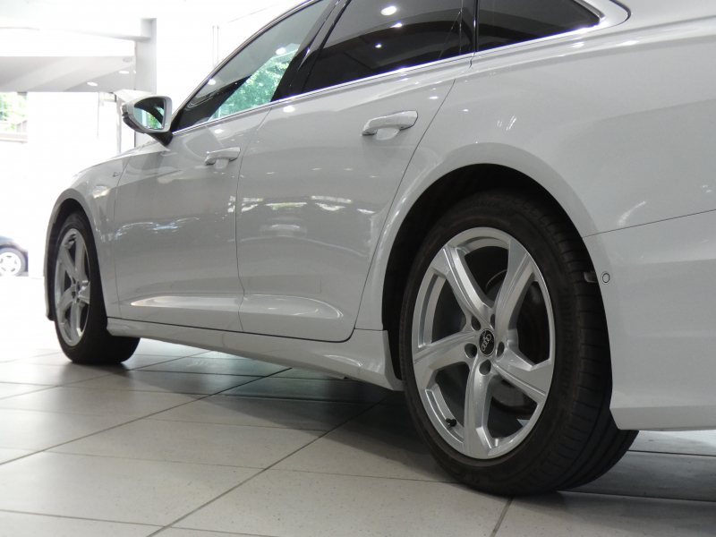 アウディ A6 A6 40TDIｸﾜﾄﾛ Sﾗｲﾝ ﾊﾟｰｸｱｼｽﾄPKG　ADVｷｰ Dｱｼｽﾄ 追ACC ﾚｰﾝ&ｻｲﾄﾞｱｼｽﾄ 衝突軽減 黒革 ﾋｰﾀｰ ﾀｯﾁP対応MMIﾅﾋﾞ 全周囲ｶﾒﾗ PDC HDﾏﾄﾘｸｽLED ｵｰﾄﾄﾗﾝｸ Sﾗｲﾝｴｸｽﾃﾘｱ&19AW　2年保証