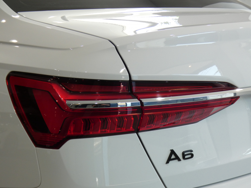 アウディ A6 A6 40TDIｸﾜﾄﾛ Sﾗｲﾝ ﾊﾟｰｸｱｼｽﾄPKG　ADVｷｰ Dｱｼｽﾄ 追ACC ﾚｰﾝ&ｻｲﾄﾞｱｼｽﾄ 衝突軽減 黒革 ﾋｰﾀｰ ﾀｯﾁP対応MMIﾅﾋﾞ 全周囲ｶﾒﾗ PDC HDﾏﾄﾘｸｽLED ｵｰﾄﾄﾗﾝｸ Sﾗｲﾝｴｸｽﾃﾘｱ&19AW　2年保証