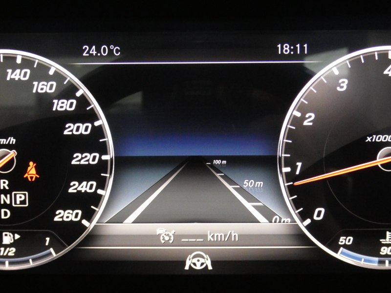 メルセデスベンツ Eクラス E200ｶﾌﾞﾘｵﾚ ｽﾎﾟｰﾂ ﾚｻﾞｰPKG　1ｵｰﾅｰ 黒革/黒幌 ﾋｰﾀｰ&ｴｱｽｶｰﾌ ﾅﾋﾞTV ﾌﾞﾙﾒｽﾀｰ 全周囲ｶﾒﾗ PTS ﾍｯﾄﾞｱｯﾌﾟDSP ﾏﾙﾁﾋﾞｰﾑLED ｱﾝﾋﾞｴﾝﾄﾗｲﾄ AMGｽﾀｲﾘﾝｸﾞ&19AW　2年保証