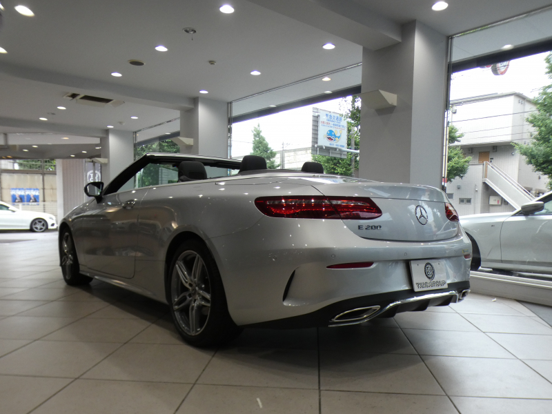 メルセデスベンツ Eクラス E200ｶﾌﾞﾘｵﾚ ｽﾎﾟｰﾂ ﾚｻﾞｰPKG　1ｵｰﾅｰ 黒革/黒幌 ﾋｰﾀｰ&ｴｱｽｶｰﾌ ﾅﾋﾞTV ﾌﾞﾙﾒｽﾀｰ 全周囲ｶﾒﾗ PTS ﾍｯﾄﾞｱｯﾌﾟDSP ﾏﾙﾁﾋﾞｰﾑLED ｱﾝﾋﾞｴﾝﾄﾗｲﾄ AMGｽﾀｲﾘﾝｸﾞ&19AW　2年保証