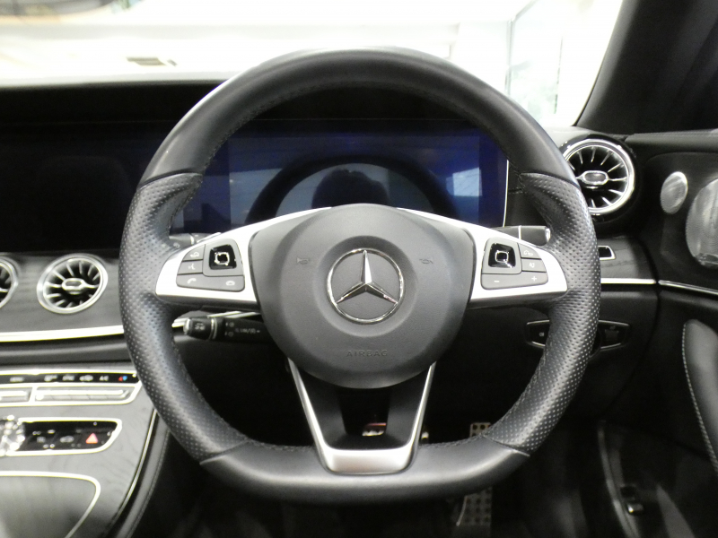 メルセデスベンツ Eクラス E200ｶﾌﾞﾘｵﾚ ｽﾎﾟｰﾂ ﾚｻﾞｰPKG　1ｵｰﾅｰ 黒革/黒幌 ﾋｰﾀｰ&ｴｱｽｶｰﾌ ﾅﾋﾞTV ﾌﾞﾙﾒｽﾀｰ 全周囲ｶﾒﾗ PTS ﾍｯﾄﾞｱｯﾌﾟDSP ﾏﾙﾁﾋﾞｰﾑLED ｱﾝﾋﾞｴﾝﾄﾗｲﾄ AMGｽﾀｲﾘﾝｸﾞ&19AW　2年保証