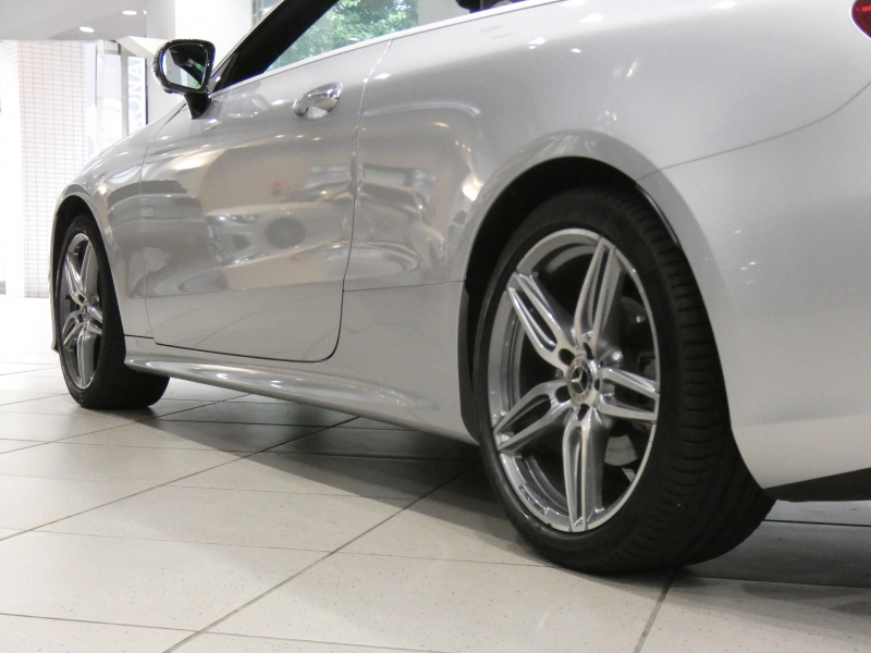 メルセデスベンツ Eクラス E200ｶﾌﾞﾘｵﾚ ｽﾎﾟｰﾂ ﾚｻﾞｰPKG　1ｵｰﾅｰ 黒革/黒幌 ﾋｰﾀｰ&ｴｱｽｶｰﾌ ﾅﾋﾞTV ﾌﾞﾙﾒｽﾀｰ 全周囲ｶﾒﾗ PTS ﾍｯﾄﾞｱｯﾌﾟDSP ﾏﾙﾁﾋﾞｰﾑLED ｱﾝﾋﾞｴﾝﾄﾗｲﾄ AMGｽﾀｲﾘﾝｸﾞ&19AW　2年保証