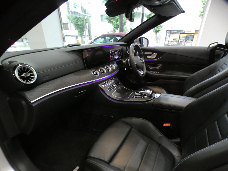 メルセデスベンツ Eクラス E200ｶﾌﾞﾘｵﾚ ｽﾎﾟｰﾂ ﾚｻﾞｰPKG　1ｵｰﾅｰ 黒革/黒幌 ﾋｰﾀｰ&ｴｱｽｶｰﾌ ﾅﾋﾞTV ﾌﾞﾙﾒｽﾀｰ 全周囲ｶﾒﾗ PTS ﾍｯﾄﾞｱｯﾌﾟDSP ﾏﾙﾁﾋﾞｰﾑLED ｱﾝﾋﾞｴﾝﾄﾗｲﾄ AMGｽﾀｲﾘﾝｸﾞ&19AW　2年保証