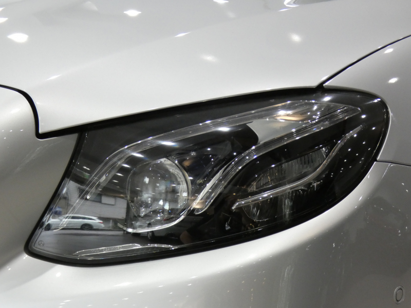 メルセデスベンツ Eクラス E200ｶﾌﾞﾘｵﾚ ｽﾎﾟｰﾂ ﾚｻﾞｰPKG　1ｵｰﾅｰ 黒革/黒幌 ﾋｰﾀｰ&ｴｱｽｶｰﾌ ﾅﾋﾞTV ﾌﾞﾙﾒｽﾀｰ 全周囲ｶﾒﾗ PTS ﾍｯﾄﾞｱｯﾌﾟDSP ﾏﾙﾁﾋﾞｰﾑLED ｱﾝﾋﾞｴﾝﾄﾗｲﾄ AMGｽﾀｲﾘﾝｸﾞ&19AW　2年保証