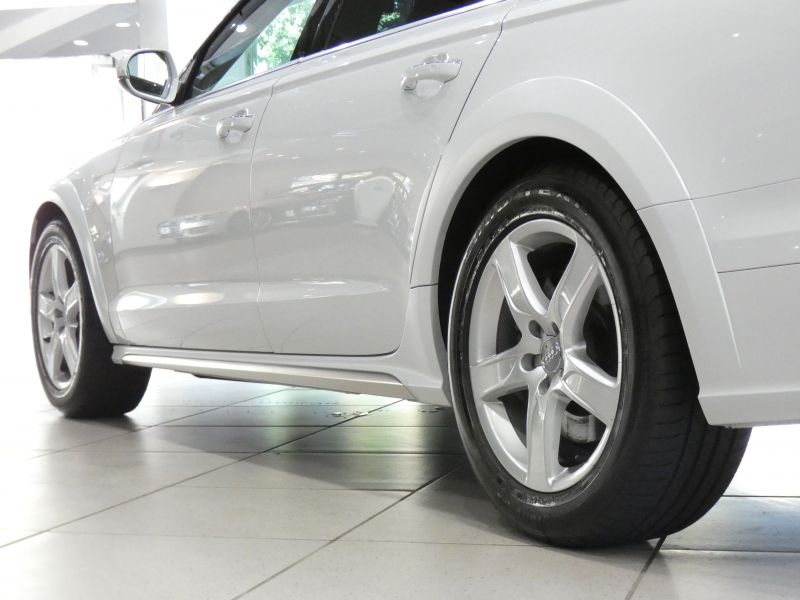 アウディ A6 【☆ｷｬﾝﾍﾟｰﾝ価格】A6ｵｰﾙﾛｰﾄﾞｸﾜﾄﾛ ｺﾝﾌｫｰﾄｼｰﾄ&ｱｼｽﾀﾝｽPKG　1ｵｰﾅｰ 追ACC ﾚｰﾝ&ｻｲﾄﾞｱｼｽﾄ 黒革 全席ﾋｰﾀｰ ﾍﾞﾝﾁﾚｰﾀｰ MMIﾅﾋﾞTV BOSE Bｶﾒﾗ PDC ﾘｱ独立AC ﾏﾄﾘｸｽLED ｴｱｻｽ ｵｰﾄﾃｰﾙｹﾞｰﾄ 18AW OP各部ﾎﾞﾃﾞｨ同色　2年保証