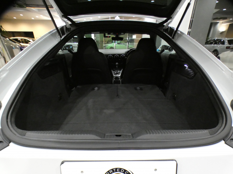 アウディ TTクーペ TTｸｰﾍﾟ 2.0TFSI Sﾗｲﾝ&ｱｼｽﾀﾝｽPKGｱﾄﾞﾊﾞﾝｽﾄ　ADVｷｰ ﾚｰﾝ&ｻｲﾄﾞｱｼｽﾄ ｸﾙｺﾝ 半革 MMIﾅﾋﾞTV Bｶﾒﾗ PDC ﾊﾞｰﾁｬﾙCP LEDﾗｲﾄ Sﾗｲﾝｴｸｽﾃﾘｱ&18AW　2年保証