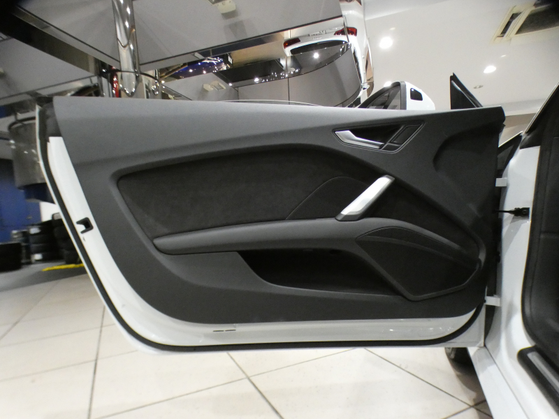 アウディ TTクーペ TTｸｰﾍﾟ 2.0TFSI Sﾗｲﾝ&ｱｼｽﾀﾝｽPKGｱﾄﾞﾊﾞﾝｽﾄ　ADVｷｰ ﾚｰﾝ&ｻｲﾄﾞｱｼｽﾄ ｸﾙｺﾝ 半革 MMIﾅﾋﾞTV Bｶﾒﾗ PDC ﾊﾞｰﾁｬﾙCP LEDﾗｲﾄ Sﾗｲﾝｴｸｽﾃﾘｱ&18AW　2年保証