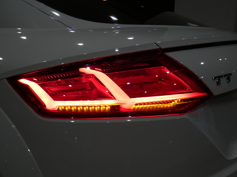 アウディ TTクーペ TTｸｰﾍﾟ 2.0TFSI Sﾗｲﾝ&ｱｼｽﾀﾝｽPKGｱﾄﾞﾊﾞﾝｽﾄ　ADVｷｰ ﾚｰﾝ&ｻｲﾄﾞｱｼｽﾄ ｸﾙｺﾝ 半革 MMIﾅﾋﾞTV Bｶﾒﾗ PDC ﾊﾞｰﾁｬﾙCP LEDﾗｲﾄ Sﾗｲﾝｴｸｽﾃﾘｱ&18AW　2年保証