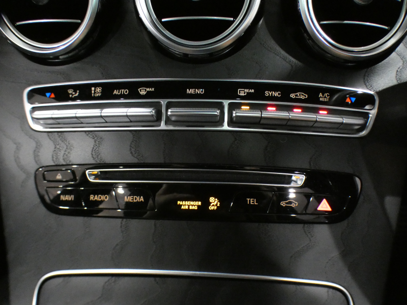 AMG GLC GLC43 4MATIC ﾚｻﾞｰｴｸｽｸﾙｰｼﾌﾞPKG　ｷｰﾚｽｺﾞｰ 黒革 ﾋｰﾀｰ ﾊﾟﾉﾗﾏSR ﾅﾋﾞTV ﾌﾞﾙﾒｽﾀｰ 全周囲ｶﾒﾗ PTS ﾍｯﾄﾞｱｯﾌﾟDSP LEDﾗｲﾄ ｻｲﾄﾞﾗﾝﾆﾝｸﾞﾎﾞｰﾄﾞ 専用ｴｸｽﾃﾘｱ&20AW 367ps　2年保証