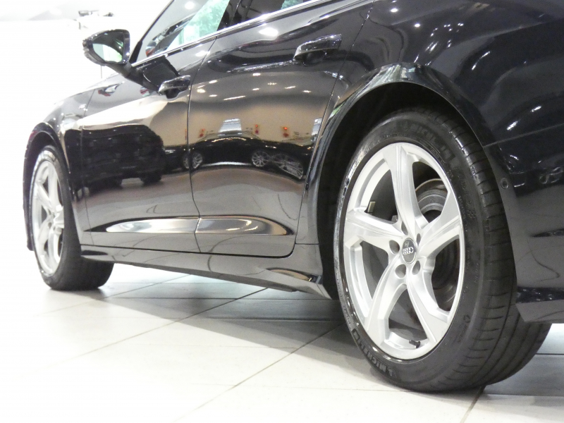 アウディ A6 A6 40TDIｸﾜﾄﾛ Sﾗｲﾝ ﾊﾟｰｸｱｼｽﾄPKG　ADVｷｰ Dｱｼｽﾄ 追ACC ﾚｰﾝ&ｻｲﾄﾞｱｼｽﾄ 衝突軽減 ｸﾞﾚｰ革 ﾋｰﾀｰ ﾀｯﾁP対応MMIﾅﾋﾞ 全周囲ｶﾒﾗ PDC HDﾏﾄﾘｸｽLED ｵｰﾄﾄﾗﾝｸ Sﾗｲﾝｴｸｽﾃﾘｱ&19AW　2年保証