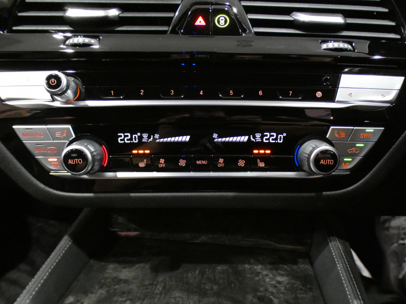 BMW 5シリーズ 【ｷｬﾝﾍﾟｰﾝ価格】523dﾂｰﾘﾝｸﾞ Xﾄﾞﾗｲﾌﾞ Mｽﾎﾟｰﾂ　後期 ｺﾝﾌｫA 追ACC ﾚｰﾝDW ﾚｰﾝCHW 衝突軽減 黒革 ﾋｰﾀｰ iﾄﾞﾗｲﾌﾞﾅﾋﾞ(第7世代) ﾗｲﾌﾞCP ﾜｲﾔﾚｽCH Bｶﾒﾗ PDC LEDﾗｲﾄ Mｽﾎﾟｰﾂｴｱﾛ&19AW　2年保証