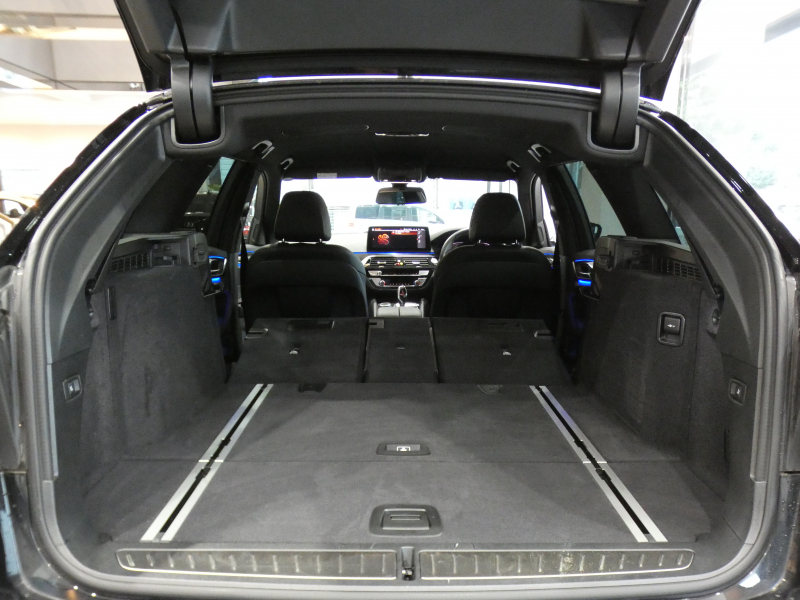 BMW 5シリーズ 【ｷｬﾝﾍﾟｰﾝ価格】523dﾂｰﾘﾝｸﾞ Xﾄﾞﾗｲﾌﾞ Mｽﾎﾟｰﾂ　後期 ｺﾝﾌｫA 追ACC ﾚｰﾝDW ﾚｰﾝCHW 衝突軽減 黒革 ﾋｰﾀｰ iﾄﾞﾗｲﾌﾞﾅﾋﾞ(第7世代) ﾗｲﾌﾞCP ﾜｲﾔﾚｽCH Bｶﾒﾗ PDC LEDﾗｲﾄ Mｽﾎﾟｰﾂｴｱﾛ&19AW　2年保証