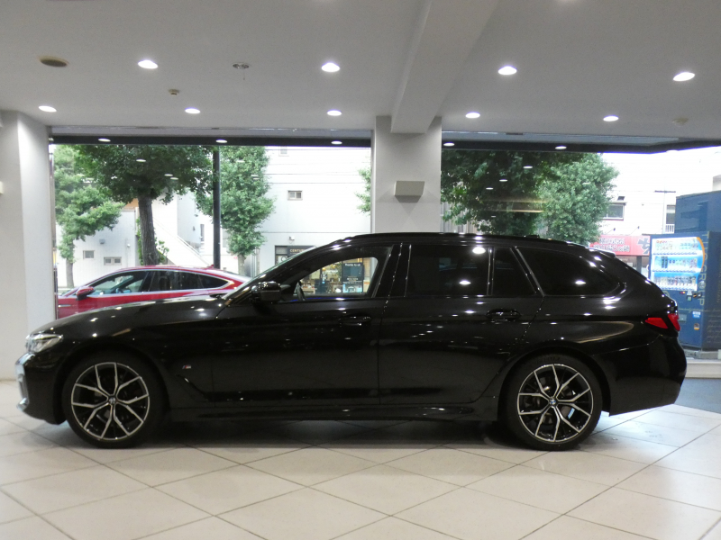 BMW 5シリーズ 【ｷｬﾝﾍﾟｰﾝ価格】523dﾂｰﾘﾝｸﾞ Xﾄﾞﾗｲﾌﾞ Mｽﾎﾟｰﾂ　後期 ｺﾝﾌｫA 追ACC ﾚｰﾝDW ﾚｰﾝCHW 衝突軽減 黒革 ﾋｰﾀｰ iﾄﾞﾗｲﾌﾞﾅﾋﾞ(第7世代) ﾗｲﾌﾞCP ﾜｲﾔﾚｽCH Bｶﾒﾗ PDC LEDﾗｲﾄ Mｽﾎﾟｰﾂｴｱﾛ&19AW　2年保証