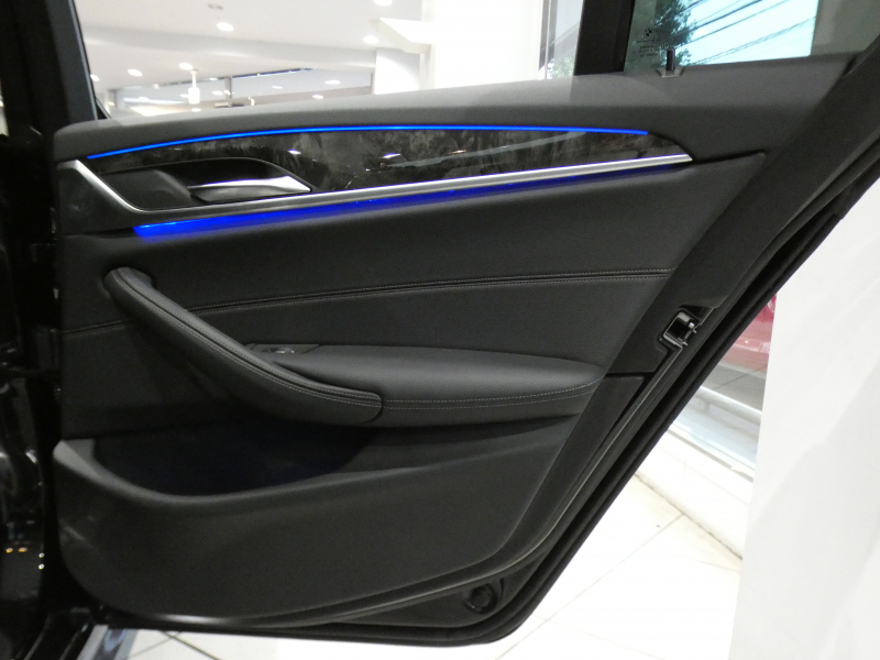 BMW 5シリーズ 【ｷｬﾝﾍﾟｰﾝ価格】523dﾂｰﾘﾝｸﾞ Xﾄﾞﾗｲﾌﾞ Mｽﾎﾟｰﾂ　後期 ｺﾝﾌｫA 追ACC ﾚｰﾝDW ﾚｰﾝCHW 衝突軽減 黒革 ﾋｰﾀｰ iﾄﾞﾗｲﾌﾞﾅﾋﾞ(第7世代) ﾗｲﾌﾞCP ﾜｲﾔﾚｽCH Bｶﾒﾗ PDC LEDﾗｲﾄ Mｽﾎﾟｰﾂｴｱﾛ&19AW　2年保証