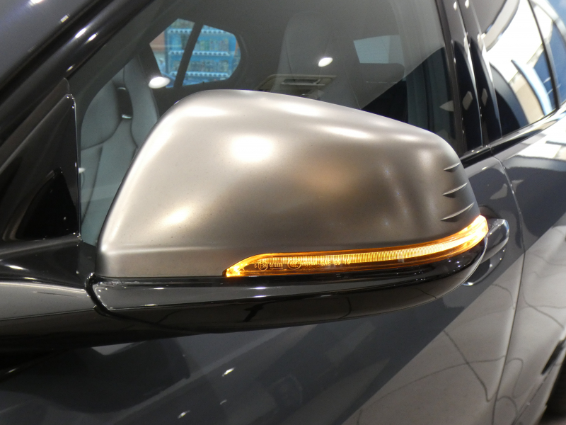 BMW 1シリーズ M135i XDrive　☆indivi外装 1ｵｰﾅｰ ｺﾝﾌｫA 追ACC ﾚｰﾝDW ﾚｰﾝCHW 衝突軽減 黒革Mｽﾎﾟｰﾂｼｰﾄ ﾗｲﾌﾞCP ﾍｯﾄﾞｱｯﾌﾟDSP Bｶﾒﾗ PDC ｵｰﾄﾃｰﾙｹﾞｰﾄ LEDﾗｲﾄ 専用ｴｸｽﾃﾘｱ&18AW 306ps　2年保証