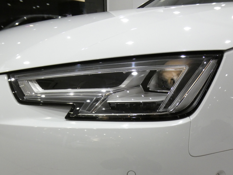 アウディ A4 A4 2.0TFSI ｽﾎﾟｰﾂ Sﾗｲﾝ&ｱｼｽﾀﾝｽPKG　ADVｷｰ 追ACC ﾚｰﾝ&ｻｲﾄﾞｱｼｽﾄ Audiﾌﾟﾚｾﾝｽ 黒半革 ﾋｰﾀｰ MMIﾅﾋﾞ 全周囲ｶﾒﾗ PDC LEDﾗｲﾄ  Sﾗｲﾝｴｸｽﾃﾘｱ＆18AW　2年保証