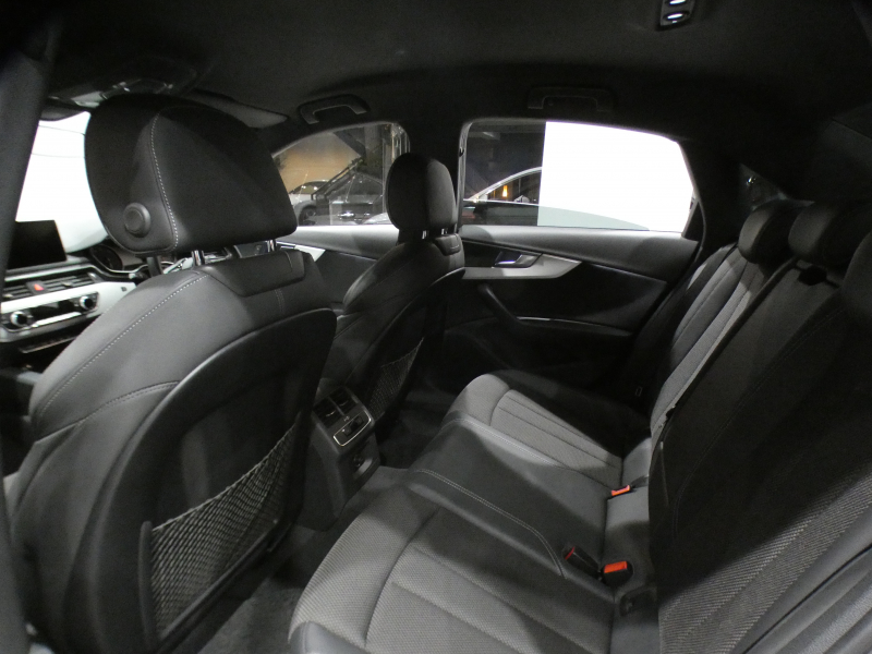 アウディ A4 A4 2.0TFSI ｽﾎﾟｰﾂ Sﾗｲﾝ&ｱｼｽﾀﾝｽPKG　ADVｷｰ 追ACC ﾚｰﾝ&ｻｲﾄﾞｱｼｽﾄ Audiﾌﾟﾚｾﾝｽ 黒半革 ﾋｰﾀｰ MMIﾅﾋﾞ 全周囲ｶﾒﾗ PDC LEDﾗｲﾄ  Sﾗｲﾝｴｸｽﾃﾘｱ＆18AW　2年保証