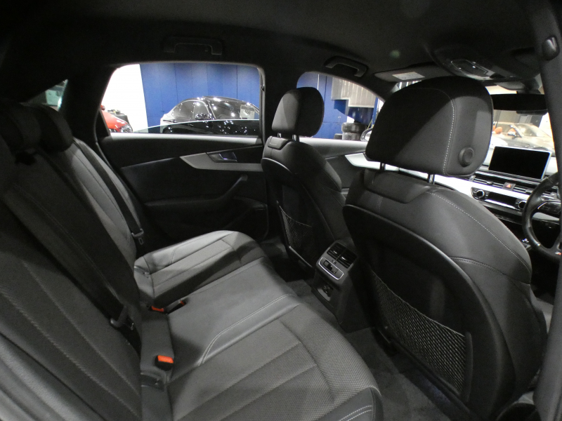 アウディ A4 A4 2.0TFSI ｽﾎﾟｰﾂ Sﾗｲﾝ&ｱｼｽﾀﾝｽPKG　ADVｷｰ 追ACC ﾚｰﾝ&ｻｲﾄﾞｱｼｽﾄ Audiﾌﾟﾚｾﾝｽ 黒半革 ﾋｰﾀｰ MMIﾅﾋﾞ 全周囲ｶﾒﾗ PDC LEDﾗｲﾄ  Sﾗｲﾝｴｸｽﾃﾘｱ＆18AW　2年保証