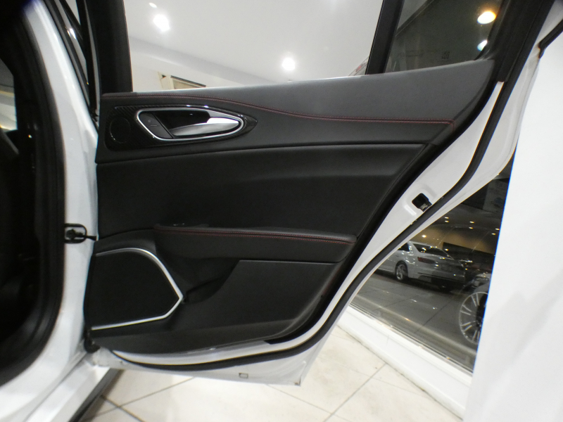 アルファロメオ ジュリア ｼﾞｭﾘｱ ｸｱﾄﾞﾘﾌｫﾘｵ　追ACC ﾚｰﾝﾃﾞｨﾊﾟｰﾁｬｰ&ﾌﾞﾗｲﾝﾄﾞｽﾎﾟｯﾄ 黒半革 Connectｼｽﾃﾑ ｱﾝﾄﾞﾛｲﾄﾞｵｰﾄ harman/Kardon ｷｾﾉﾝ 専用ｴｸｽﾃﾘｱ&19AW ﾀﾞｳﾝｻｽ EBM 可変ﾏﾌﾗｰ 510ps　2年保証