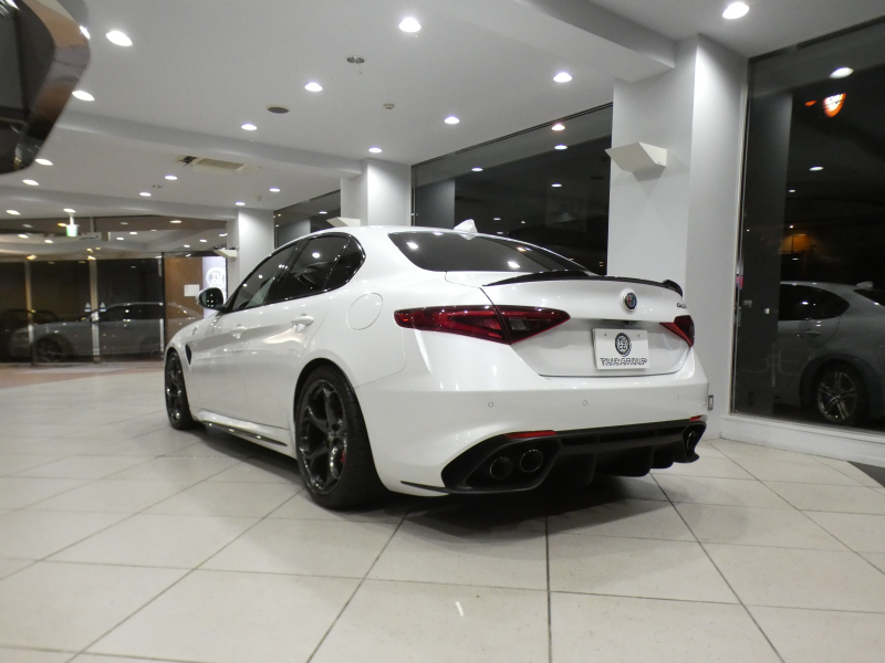 アルファロメオ ジュリア ｼﾞｭﾘｱ ｸｱﾄﾞﾘﾌｫﾘｵ　追ACC ﾚｰﾝﾃﾞｨﾊﾟｰﾁｬｰ&ﾌﾞﾗｲﾝﾄﾞｽﾎﾟｯﾄ 黒半革 Connectｼｽﾃﾑ ｱﾝﾄﾞﾛｲﾄﾞｵｰﾄ harman/Kardon ｷｾﾉﾝ 専用ｴｸｽﾃﾘｱ&19AW ﾀﾞｳﾝｻｽ EBM 可変ﾏﾌﾗｰ 510ps　2年保証