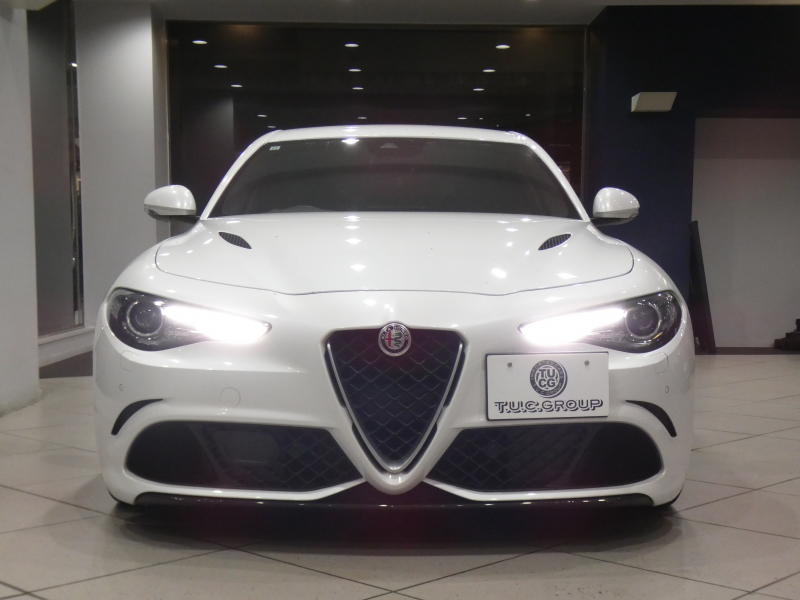 アルファロメオ ジュリア ｼﾞｭﾘｱ ｸｱﾄﾞﾘﾌｫﾘｵ　追ACC ﾚｰﾝﾃﾞｨﾊﾟｰﾁｬｰ&ﾌﾞﾗｲﾝﾄﾞｽﾎﾟｯﾄ 黒半革 Connectｼｽﾃﾑ ｱﾝﾄﾞﾛｲﾄﾞｵｰﾄ harman/Kardon ｷｾﾉﾝ 専用ｴｸｽﾃﾘｱ&19AW ﾀﾞｳﾝｻｽ EBM 可変ﾏﾌﾗｰ 510ps　2年保証