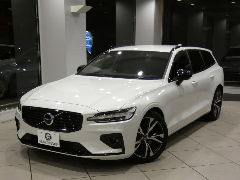ボルボ V60 V60 B5 Rﾃﾞｻﾞｲﾝ　ｼﾃｨｾｰﾌﾃｨ ACC･BLIS 黒半革 全席ﾋｰﾀｰ ｽﾃｱﾋｰﾀｰ ﾀｯﾁｽｸﾘｰﾝHDDﾅﾋﾞTV harman/K 全周囲ｶﾒﾗ ﾍｯﾄﾞｱｯﾌﾟDSP LEDﾗｲﾄ Rﾃﾞｻﾞｲﾝ専用ｴｸｽﾃﾘｱ&18AW B5ｴﾝｼﾞﾝ+ﾓｰﾀｰ　2年保証