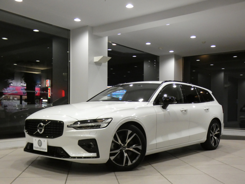 ボルボ V60 V60 B5 Rﾃﾞｻﾞｲﾝ　ｼﾃｨｾｰﾌﾃｨ ACC･BLIS 黒半革 全席ﾋｰﾀｰ ｽﾃｱﾋｰﾀｰ ﾀｯﾁｽｸﾘｰﾝHDDﾅﾋﾞTV harman/K 全周囲ｶﾒﾗ ﾍｯﾄﾞｱｯﾌﾟDSP LEDﾗｲﾄ Rﾃﾞｻﾞｲﾝ専用ｴｸｽﾃﾘｱ&18AW B5ｴﾝｼﾞﾝ+ﾓｰﾀｰ　2年保証