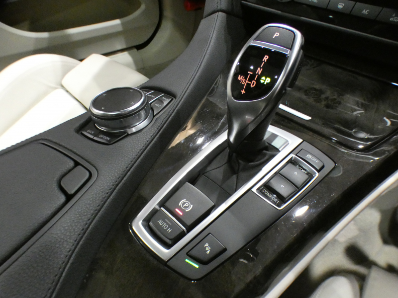 BMW 6シリーズ 640iｸｰﾍﾟ Mｽﾎﾟｰﾂ　後期最終 ｺﾝﾌｫA 追ACC ﾚｰﾝCHW 衝突軽減 白革 ｻﾝﾙｰﾌ iﾄﾞﾗｲﾌﾞﾅﾋﾞ(NBT-EVO2) Bｶﾒﾗ PDC DSPﾒｰﾀｰ ﾍｯﾄﾞｱｯﾌﾟDSP LEDﾗｲﾄ Mｽﾎﾟｰﾂｴｱﾛ Mﾊﾟﾌｫ20ｲﾝﾁAW　2年保証