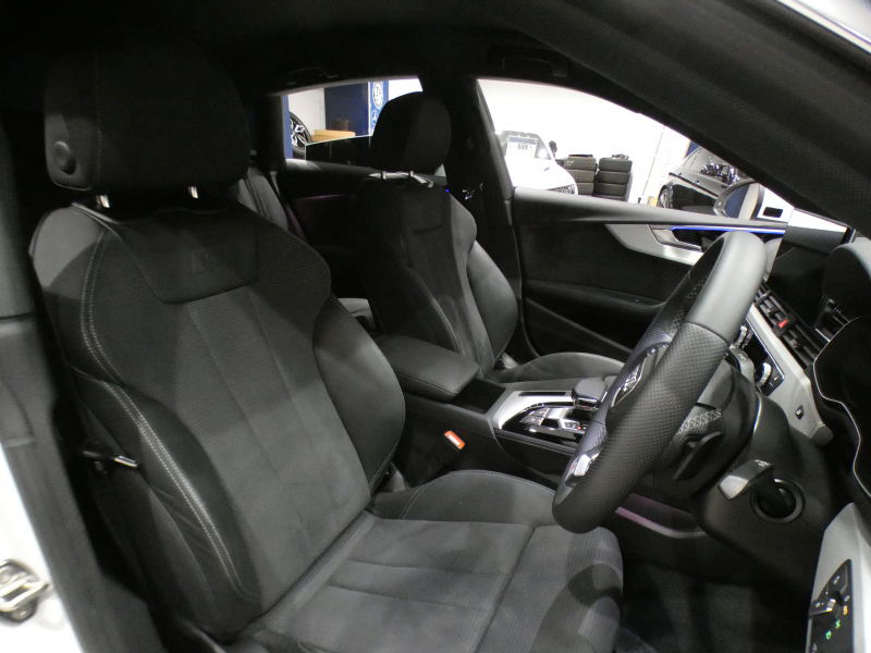 アウディ A5 A5ｽﾎﾟｰﾂﾊﾞｯｸ 40TDIｸﾜﾄﾛ Sﾗｲﾝ　1ｵｰﾅｰ 後期 追ACC ﾚｰﾝ&ｻｲﾄﾞｱｼｽﾄ 衝突軽減 半革 全席ﾋｰﾀｰ ﾀｯﾁP対応MMIﾅﾋﾞ ﾊﾞｰﾁｬﾙCP+ 全周囲ｶﾒﾗ PDC ﾏﾄﾘｸｽLED ｱﾝﾋﾞｴﾝﾄﾗｲﾄ Sﾗｲﾝｴｸｽﾃﾘｱ&18AW　2年保証