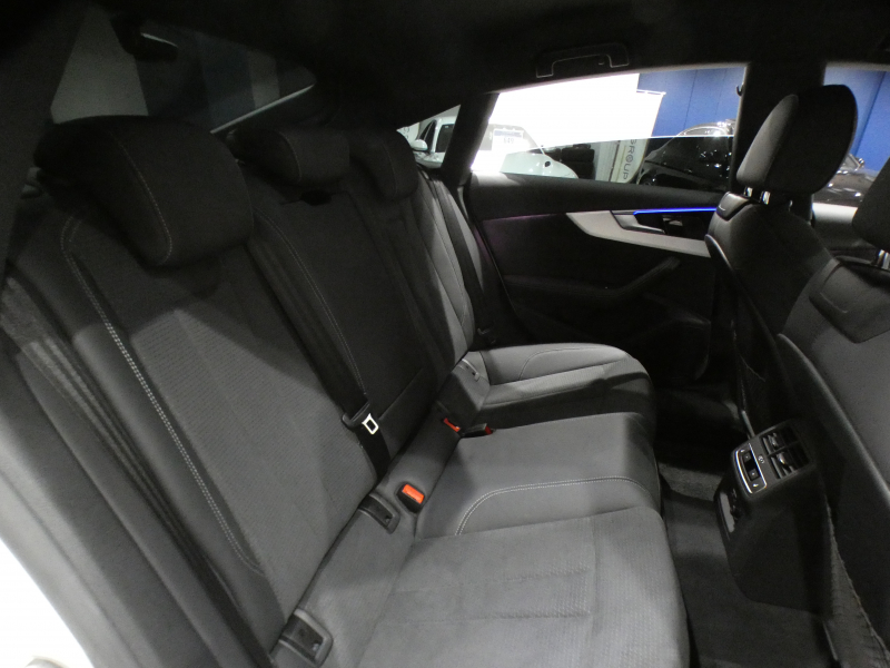 アウディ A5 A5ｽﾎﾟｰﾂﾊﾞｯｸ 40TDIｸﾜﾄﾛ Sﾗｲﾝ　1ｵｰﾅｰ 後期 追ACC ﾚｰﾝ&ｻｲﾄﾞｱｼｽﾄ 衝突軽減 半革 全席ﾋｰﾀｰ ﾀｯﾁP対応MMIﾅﾋﾞ ﾊﾞｰﾁｬﾙCP+ 全周囲ｶﾒﾗ PDC ﾏﾄﾘｸｽLED ｱﾝﾋﾞｴﾝﾄﾗｲﾄ Sﾗｲﾝｴｸｽﾃﾘｱ&18AW　2年保証